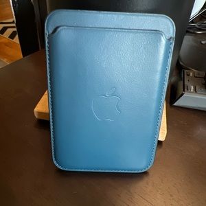 MagSafe wallet